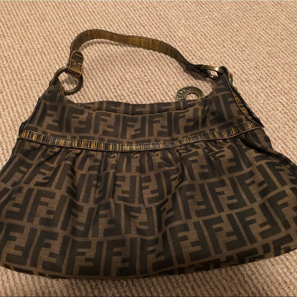 Gorgeous fendi shoulder bag